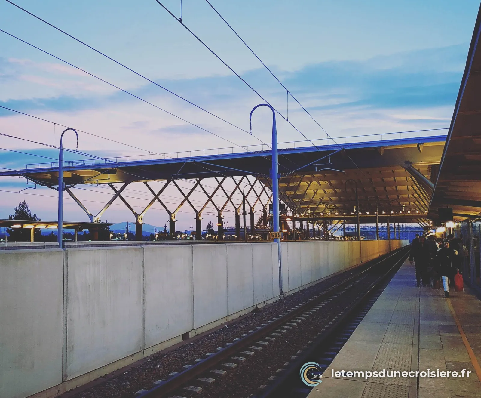 Le quai de la gare TGV d'Aix-en-Provence