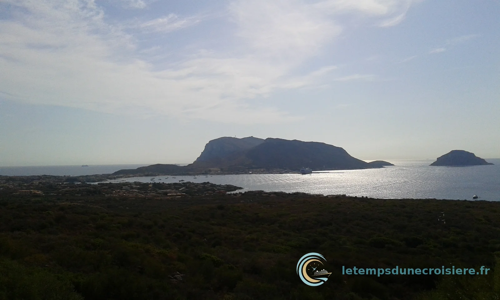Vue panoramique sur la côte sarde près d'Olbia